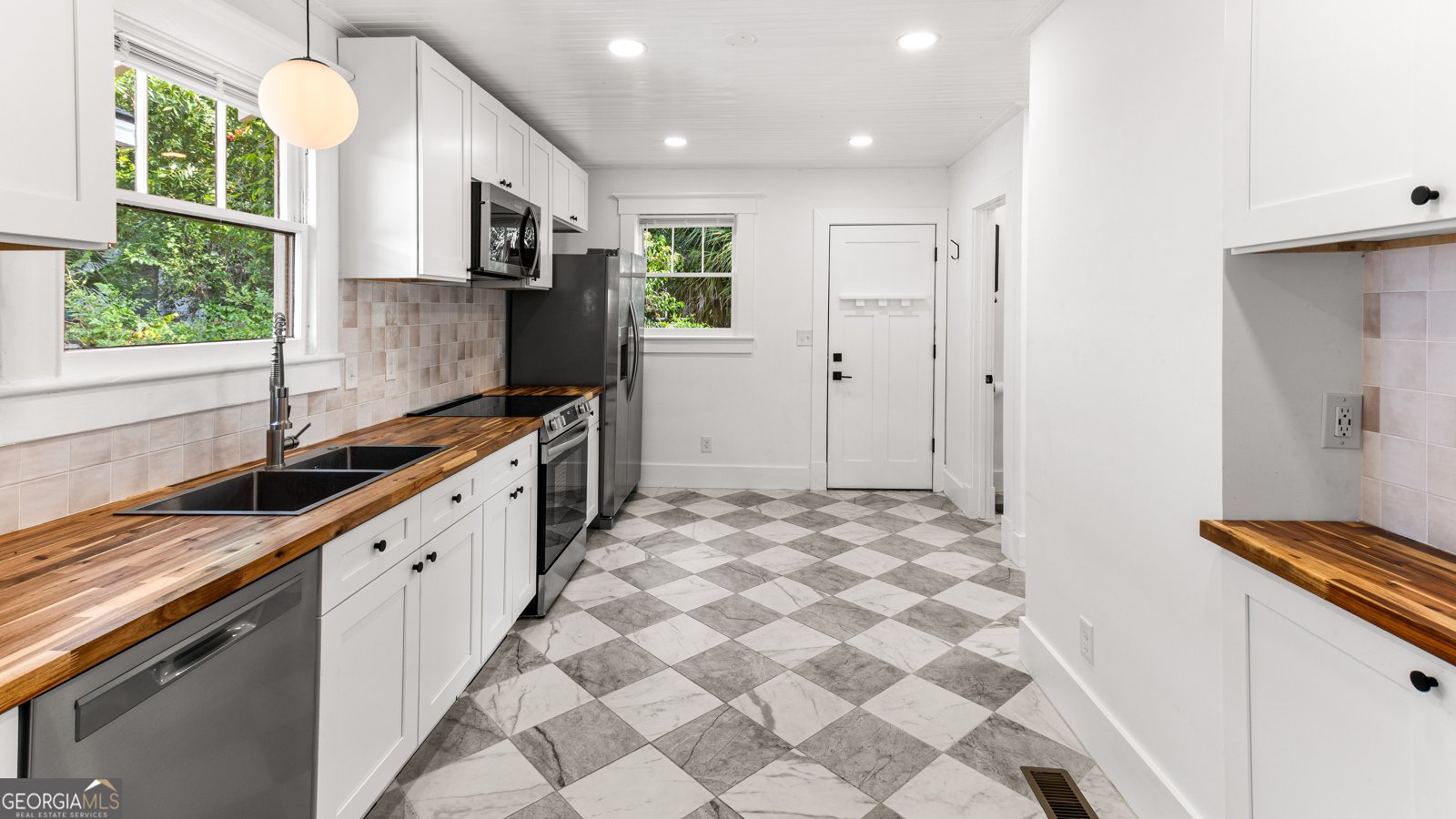 1118 40th Street Savannah - 12