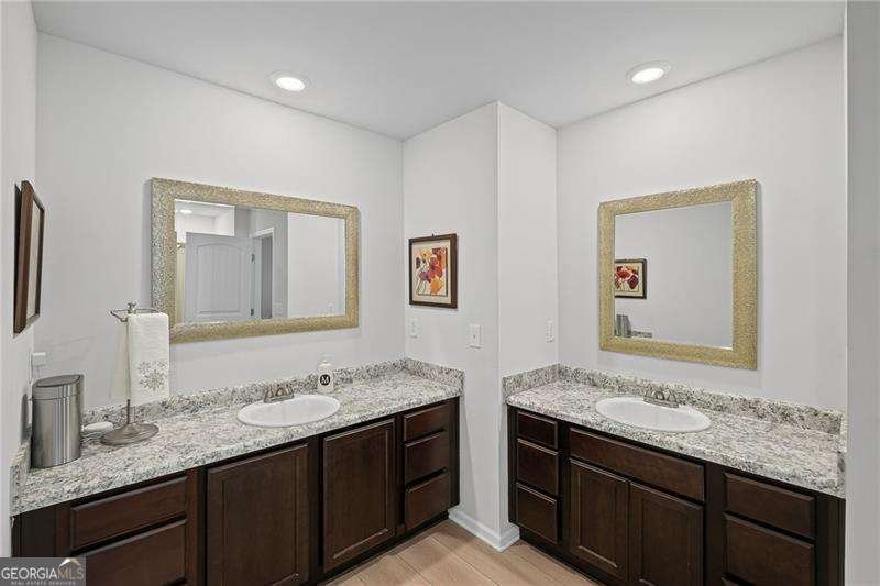 142 Woodland Court Dallas - 22
