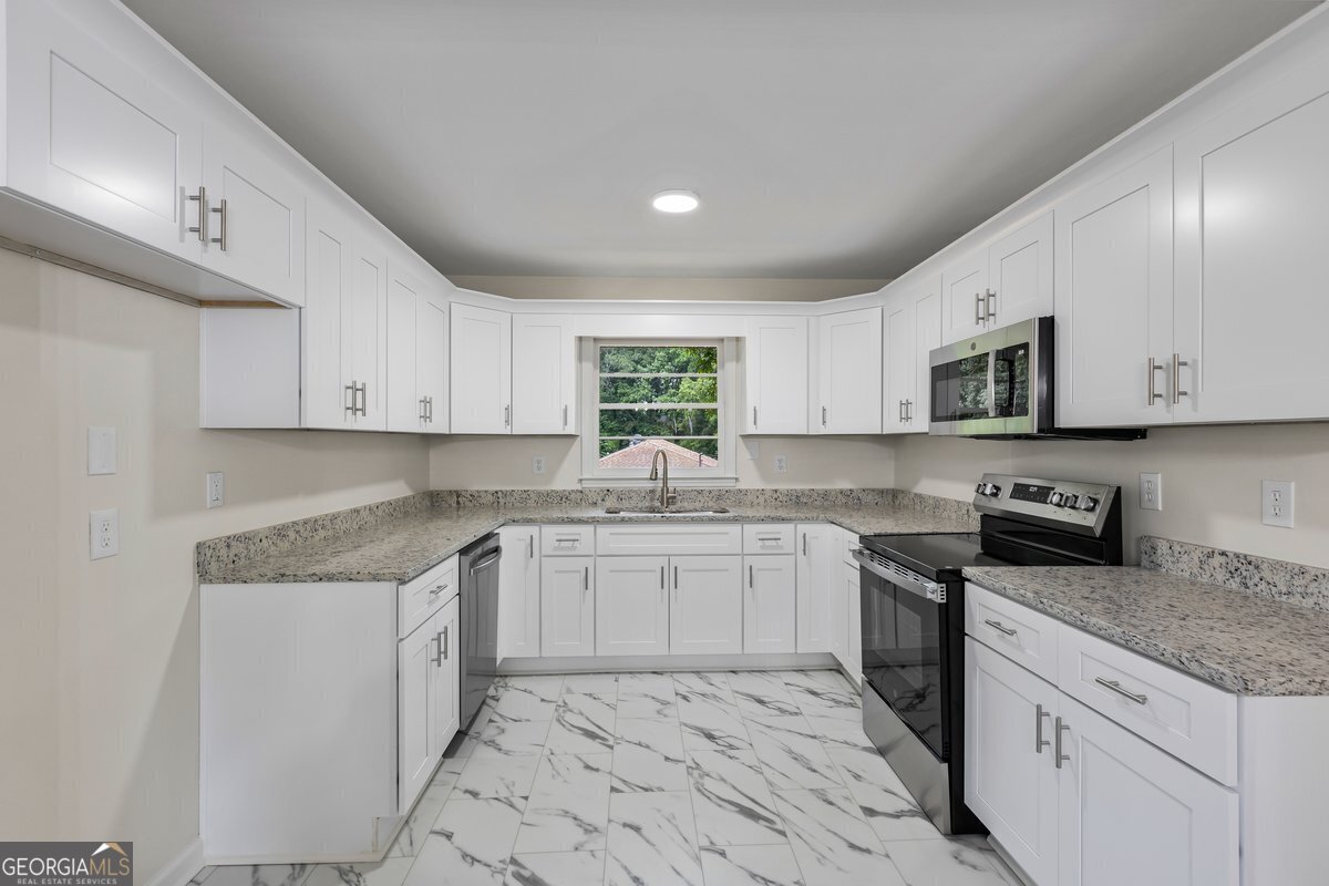 1124 Ponderosa Park Drive Forest Park - 2