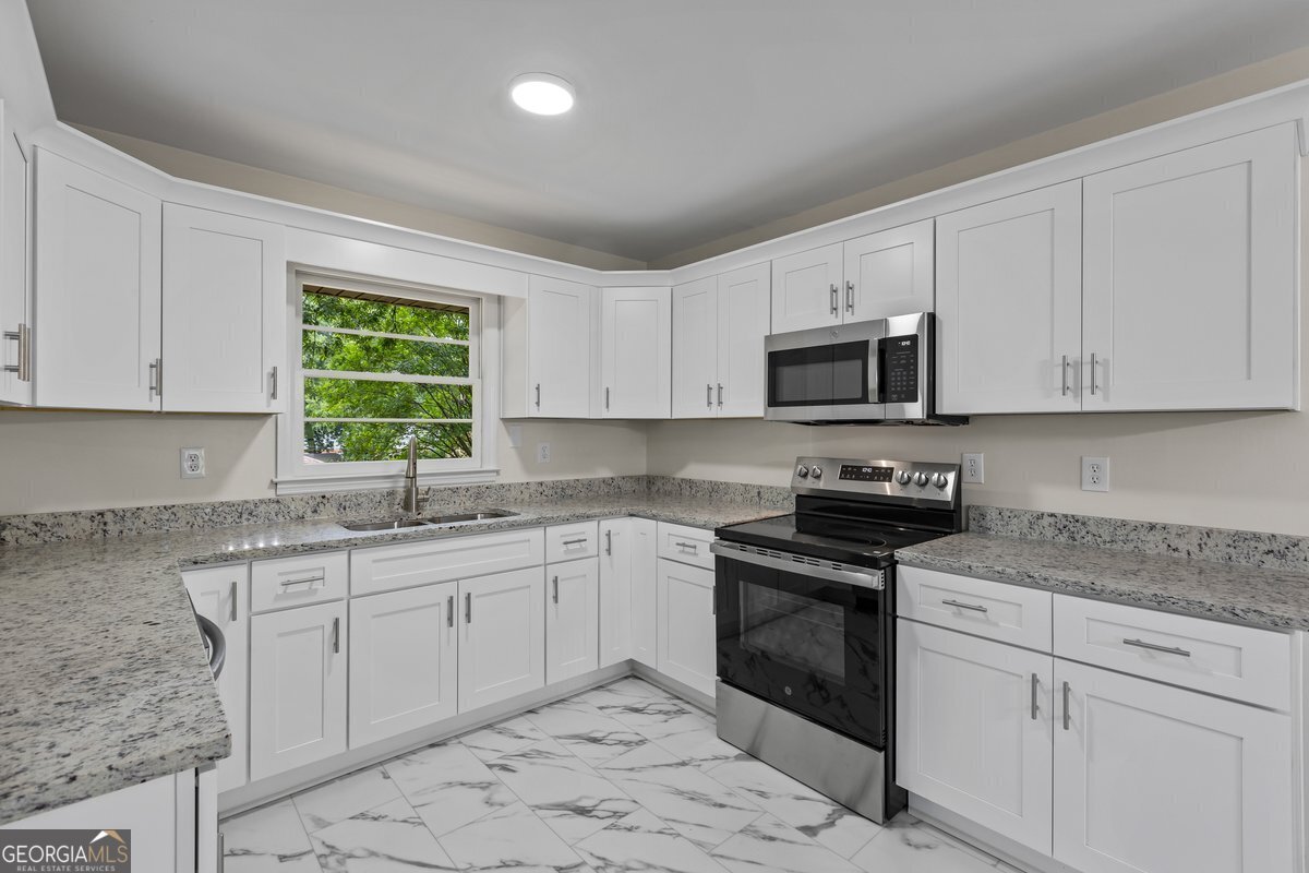 1124 Ponderosa Park Drive Forest Park - 3