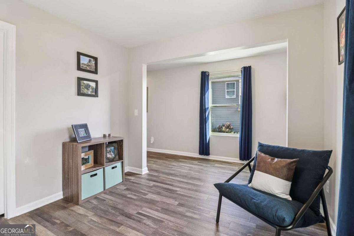 76 Oxford Lane Kingston - 2