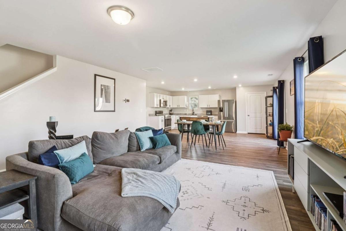 76 Oxford Lane Kingston - 6