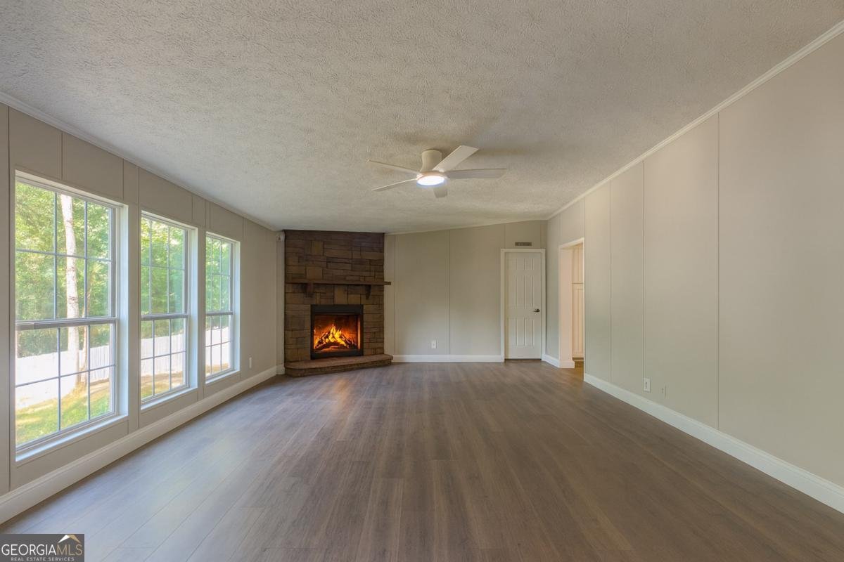 5202 Creek Lane Sugar Hill - 9
