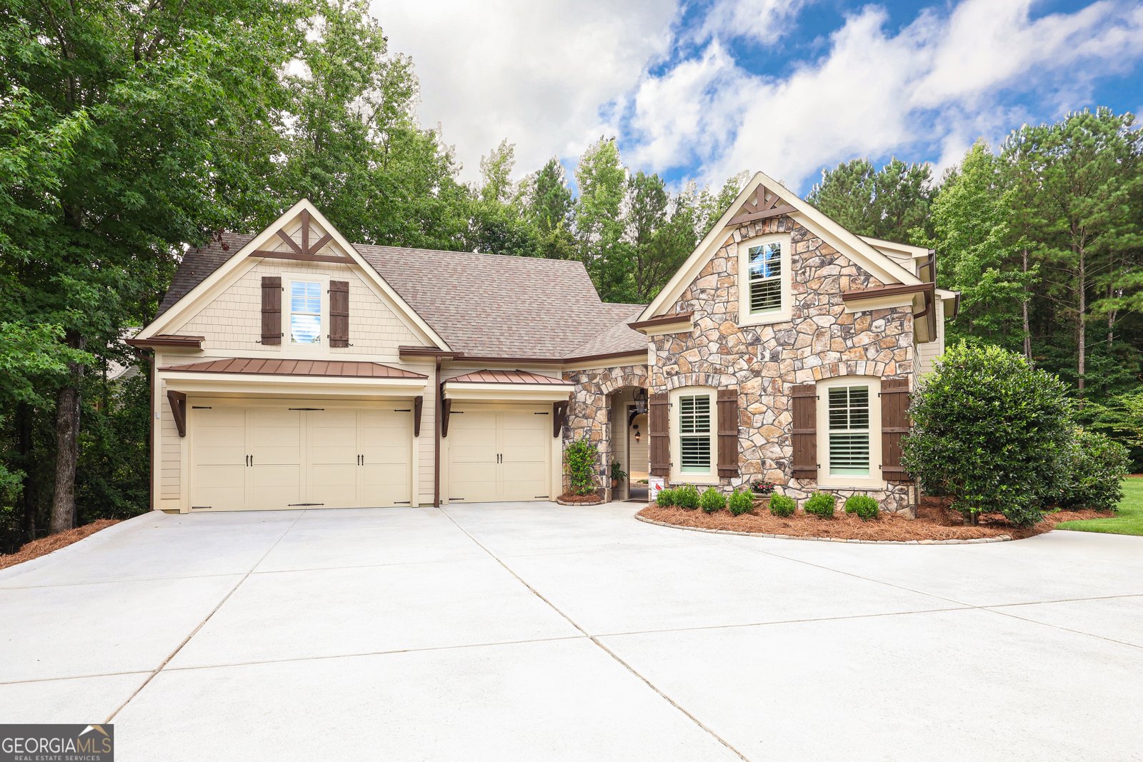 285 Maple Shade Drive Tyrone - 1