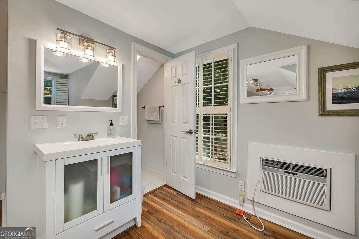 112 Rosemont Street St. Simons - 37