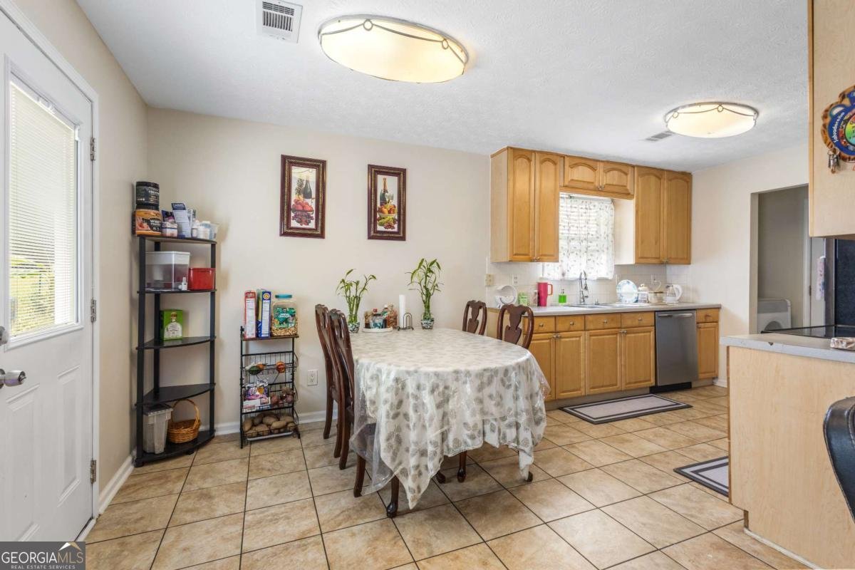 1729 Brandi Lane Loganville - 5