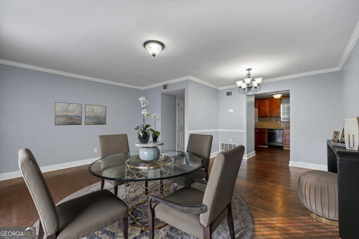 5667 KINGSPORT Drive Atlanta - 12
