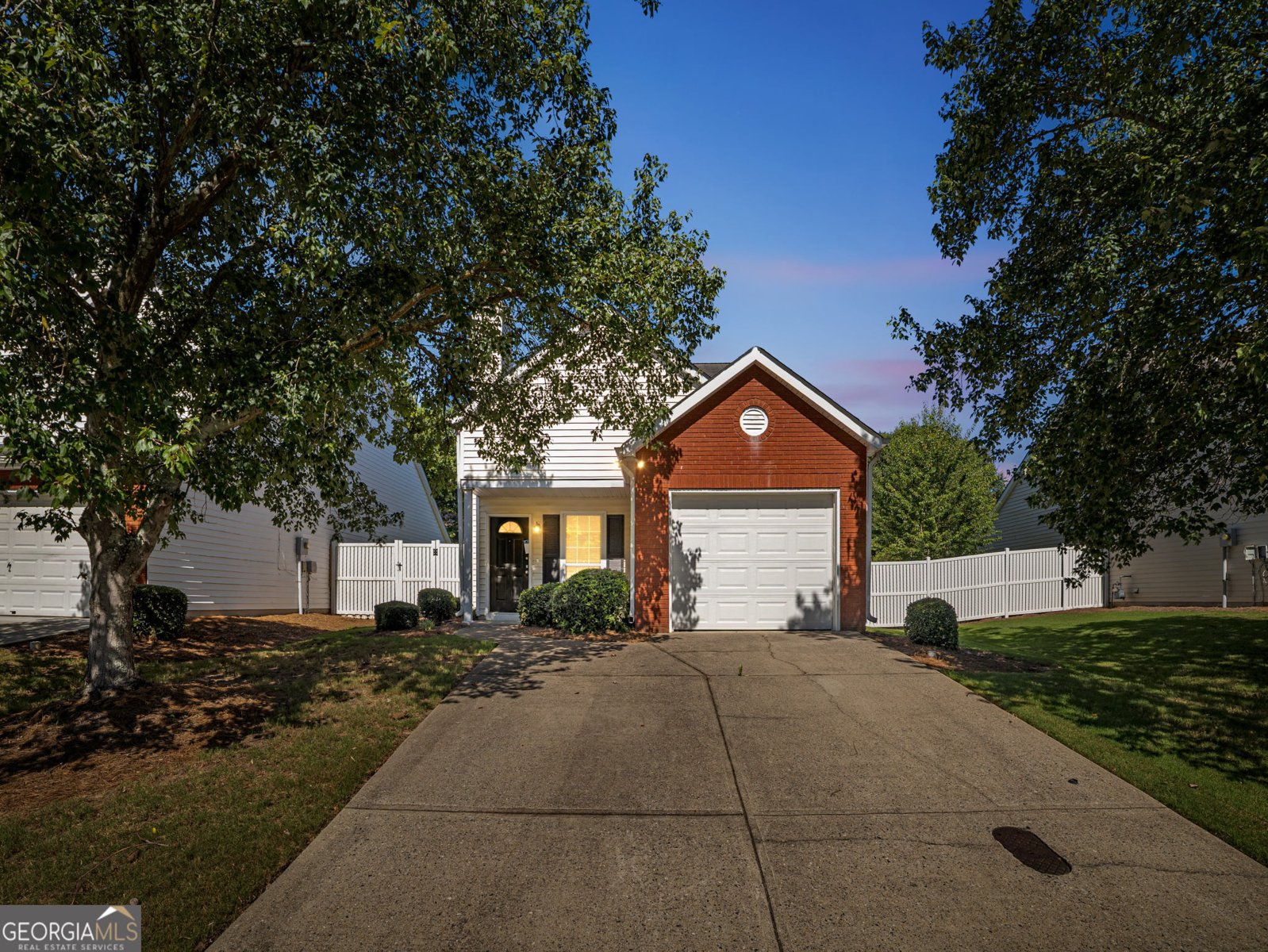 3471 Avensong Village Circle Milton - 2