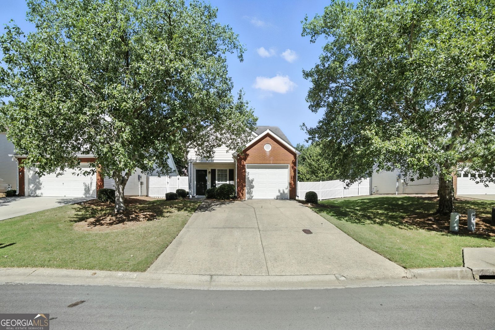 3471 Avensong Village Circle Milton - 26