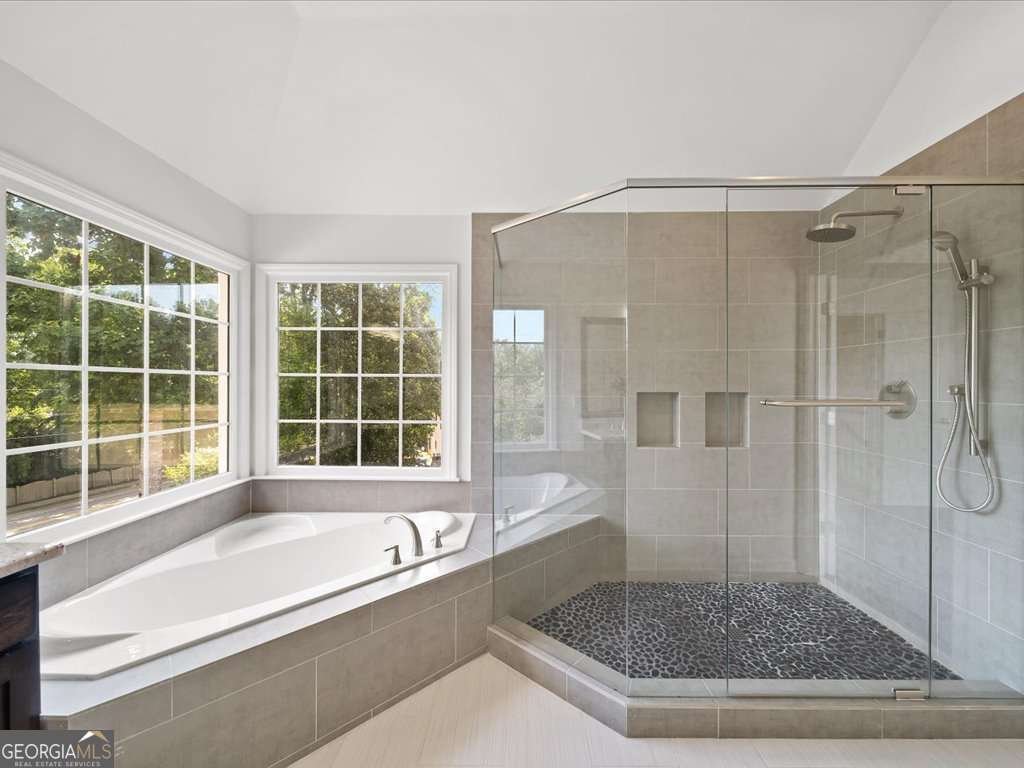 520 Parkbrook Trace Milton - 14