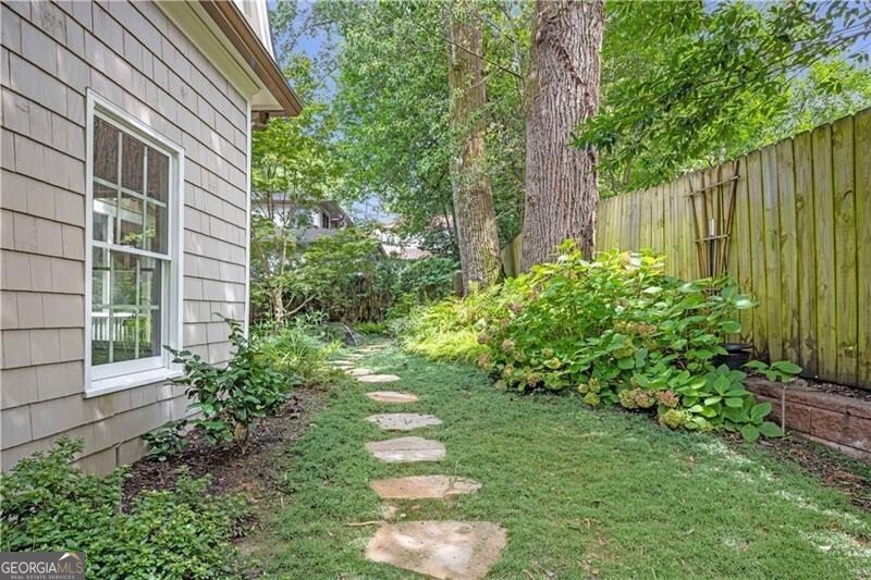 827 Sherwood Road Atlanta - 54