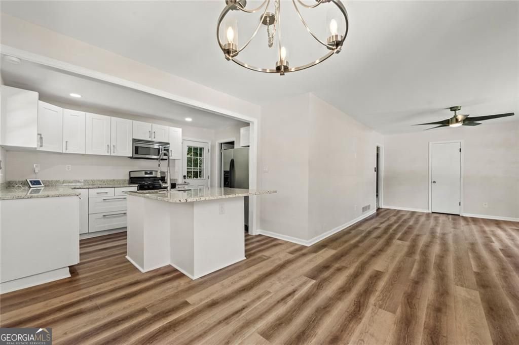 3237 Burgundy Road Decatur - 6