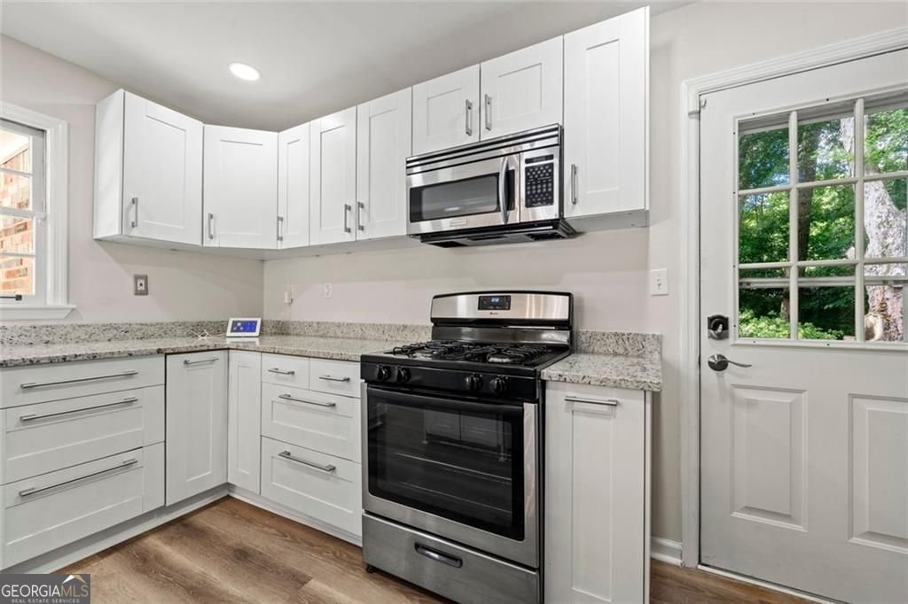 3237 Burgundy Road Decatur - 9
