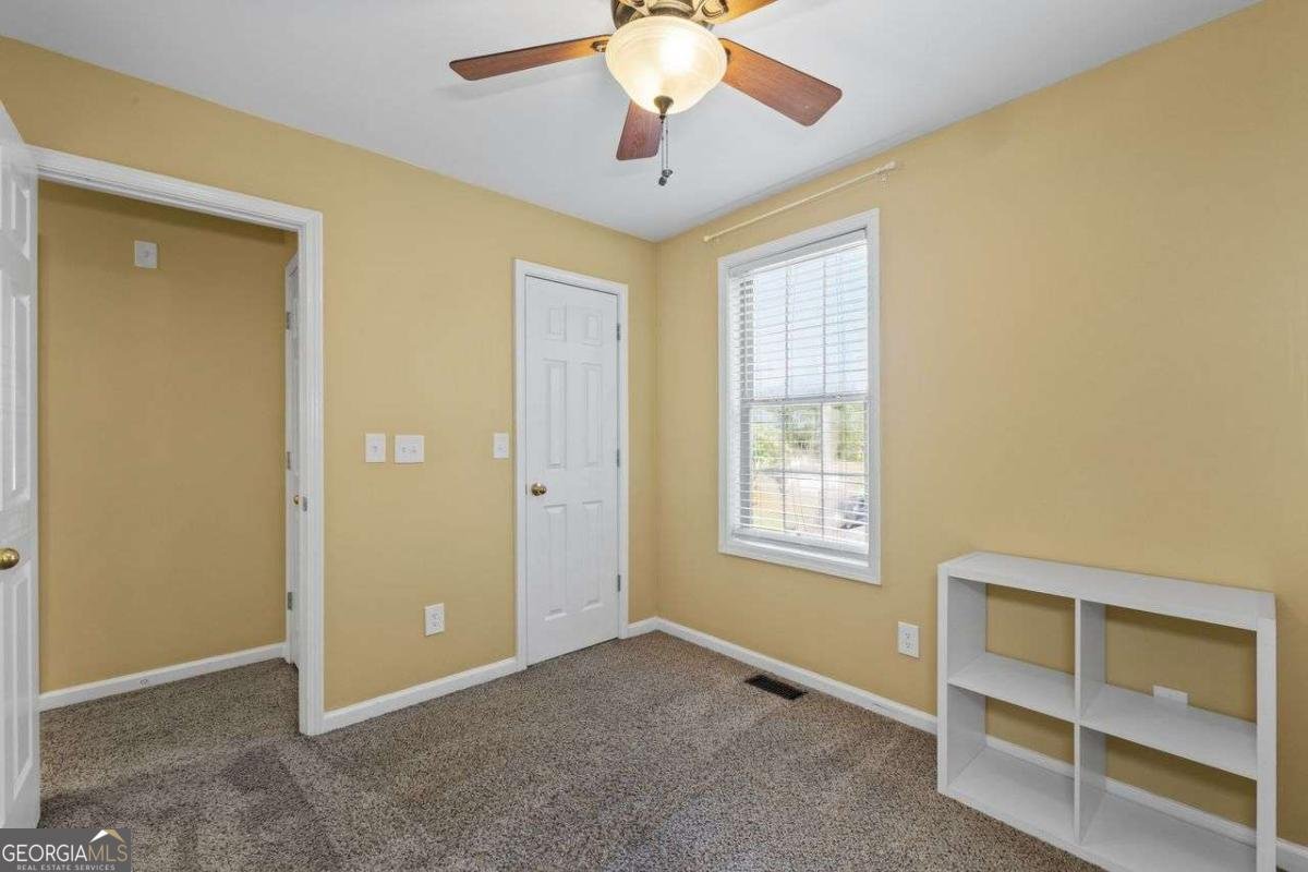 200 Stoneforest Drive Woodstock - 27