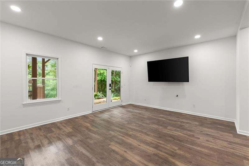 7059 Hunters Ridge Woodstock - 39