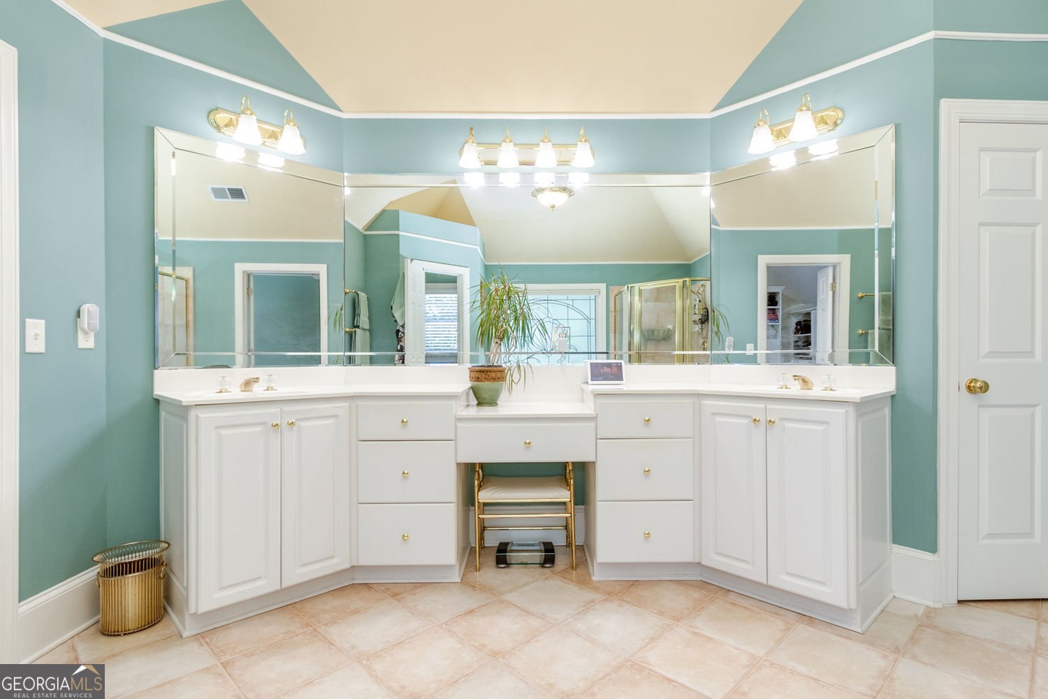155 Hollymount Road Road Alpharetta - 2