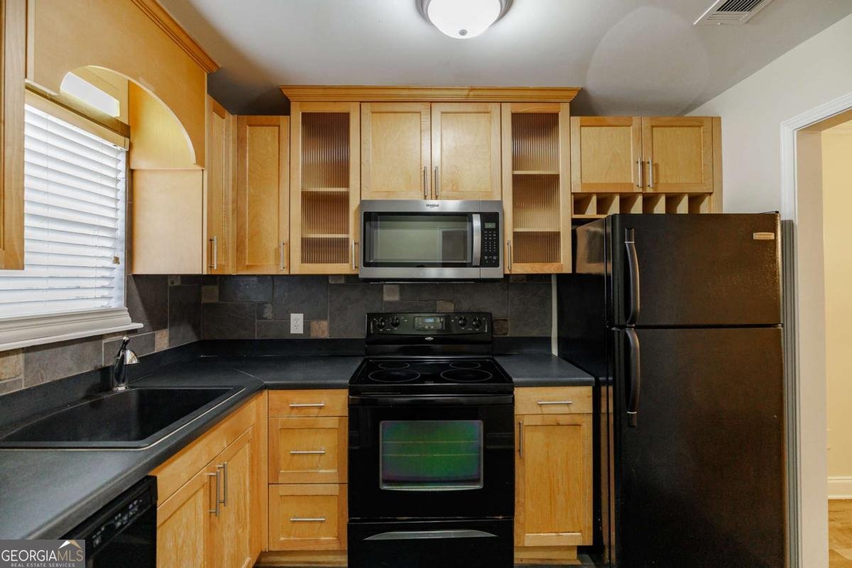 1055 Baxter Street Athens - 5
