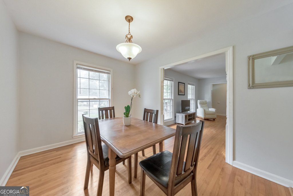 1556 Smithwood Drive Marietta - 4