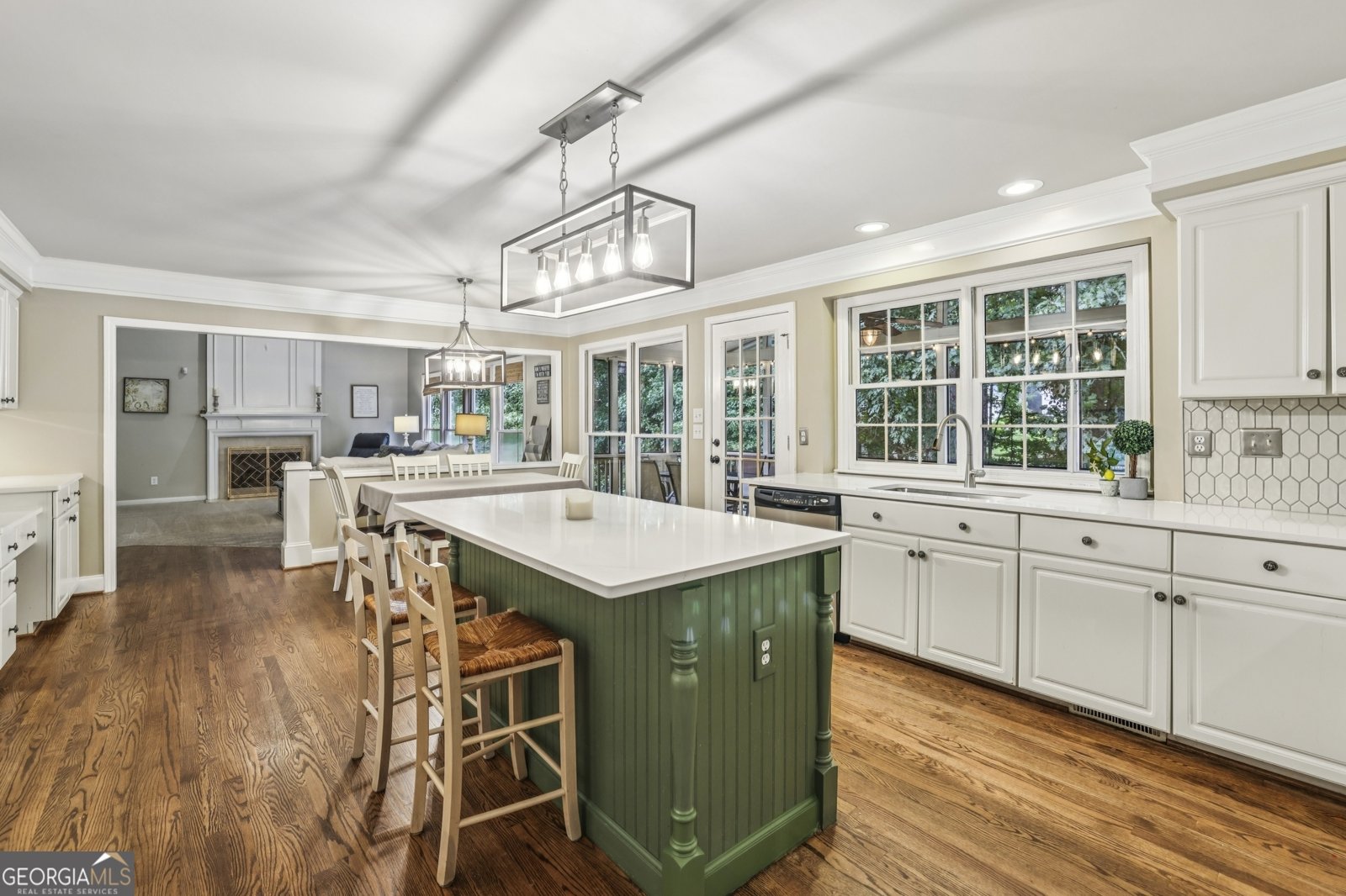 180 GAINFORD Court Johns Creek - 3