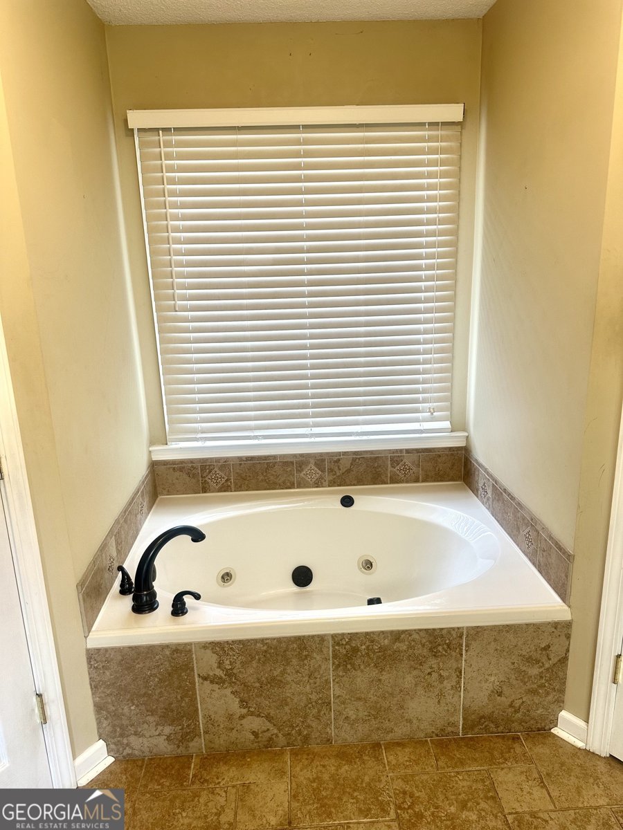 475 Edwards Rd Griffin - 28