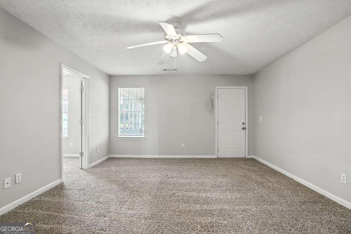 11747 Spring Lake Way Fayetteville - 32