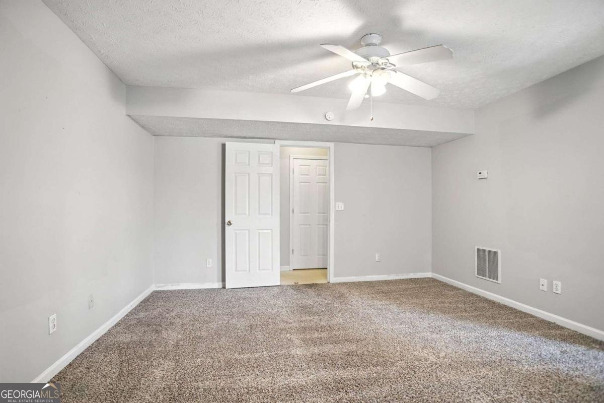 11747 Spring Lake Way Fayetteville - 33