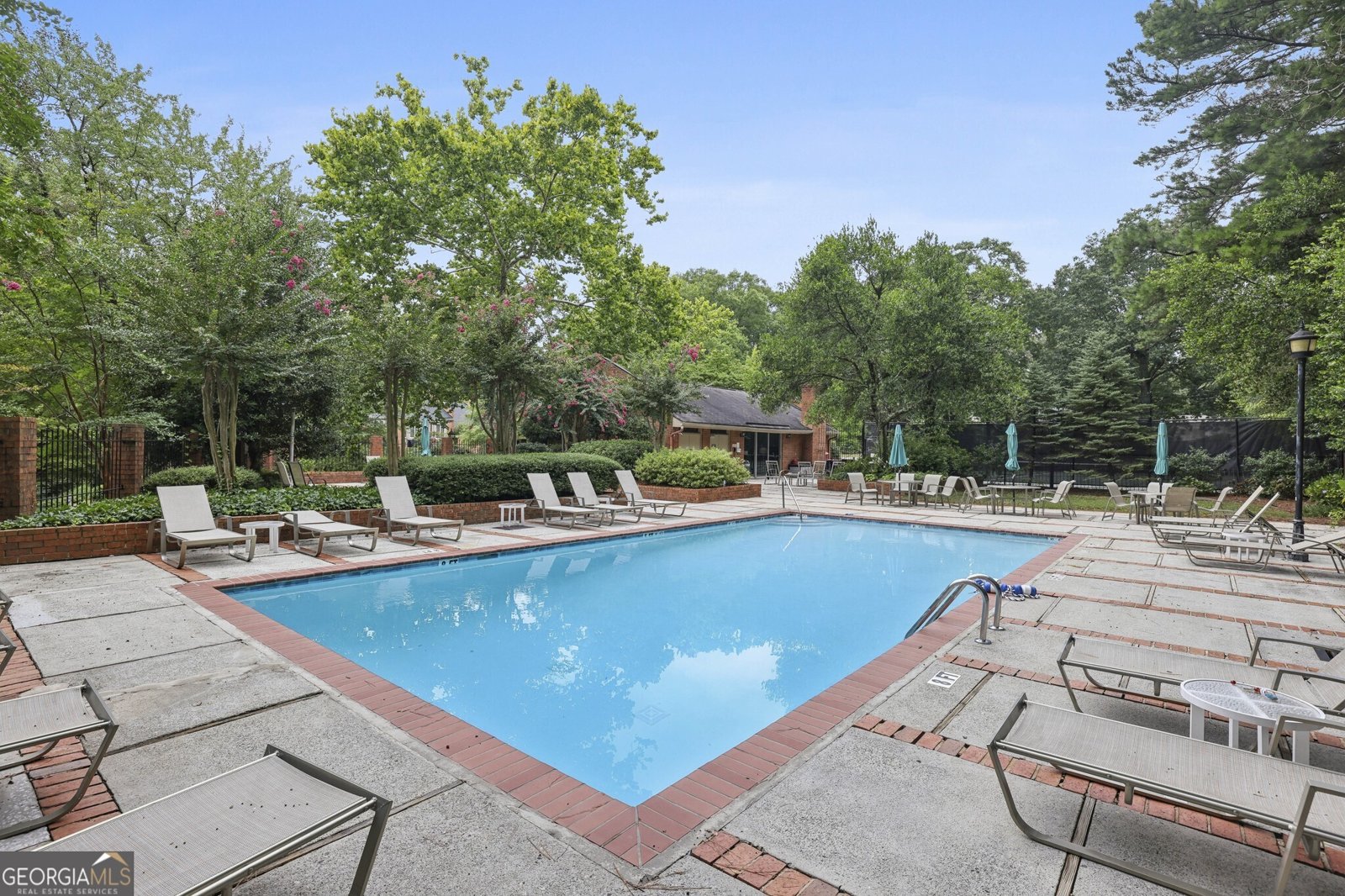 45 Willow Atlanta - 40