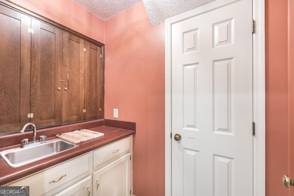 596 Billingswood Drive Macon - 11