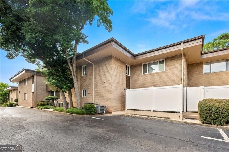 346 Carpenter Drive Atlanta - 8