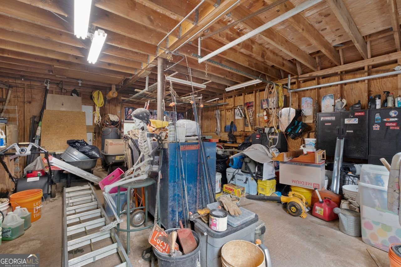 241 Cedarcrest Road Dallas - 33