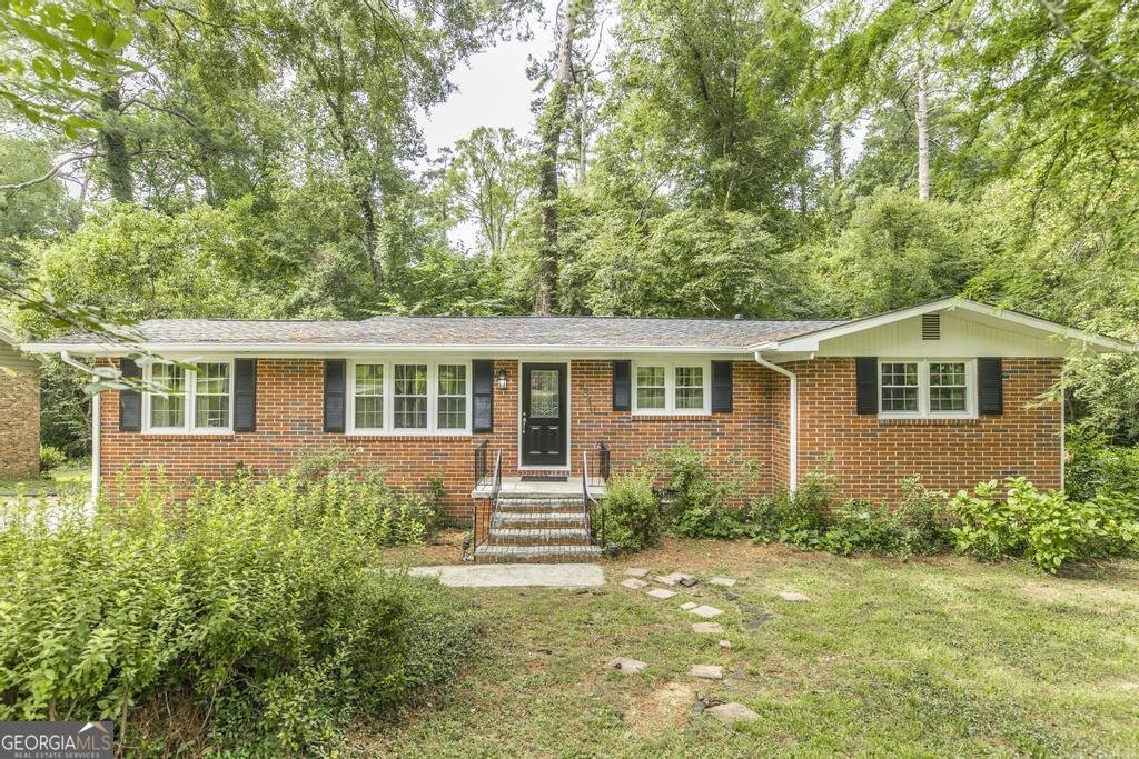 2840 Pierce Drive Macon - 1