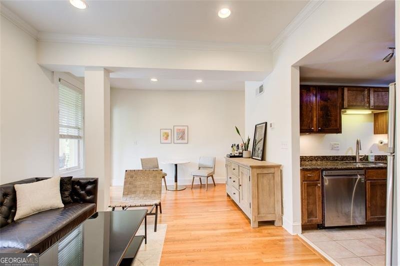 2855 PEACHTREE Road Atlanta - 10