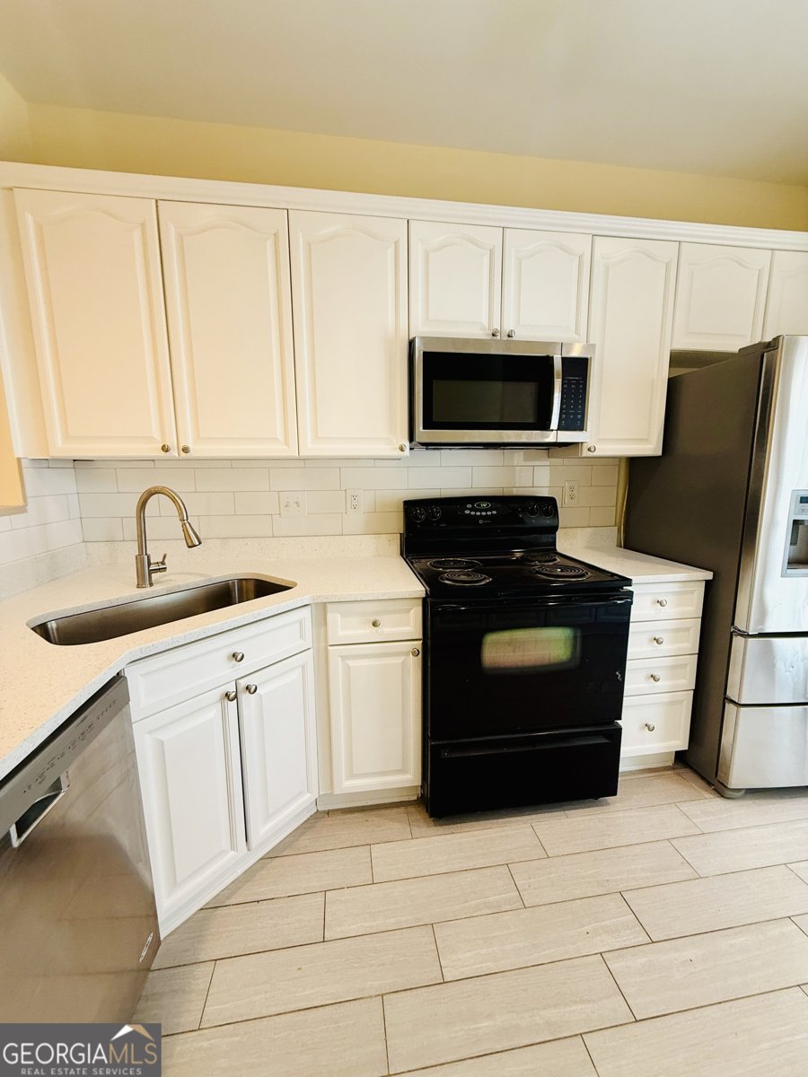 2331 Suwanee Pointe Drive Lawrenceville - 17