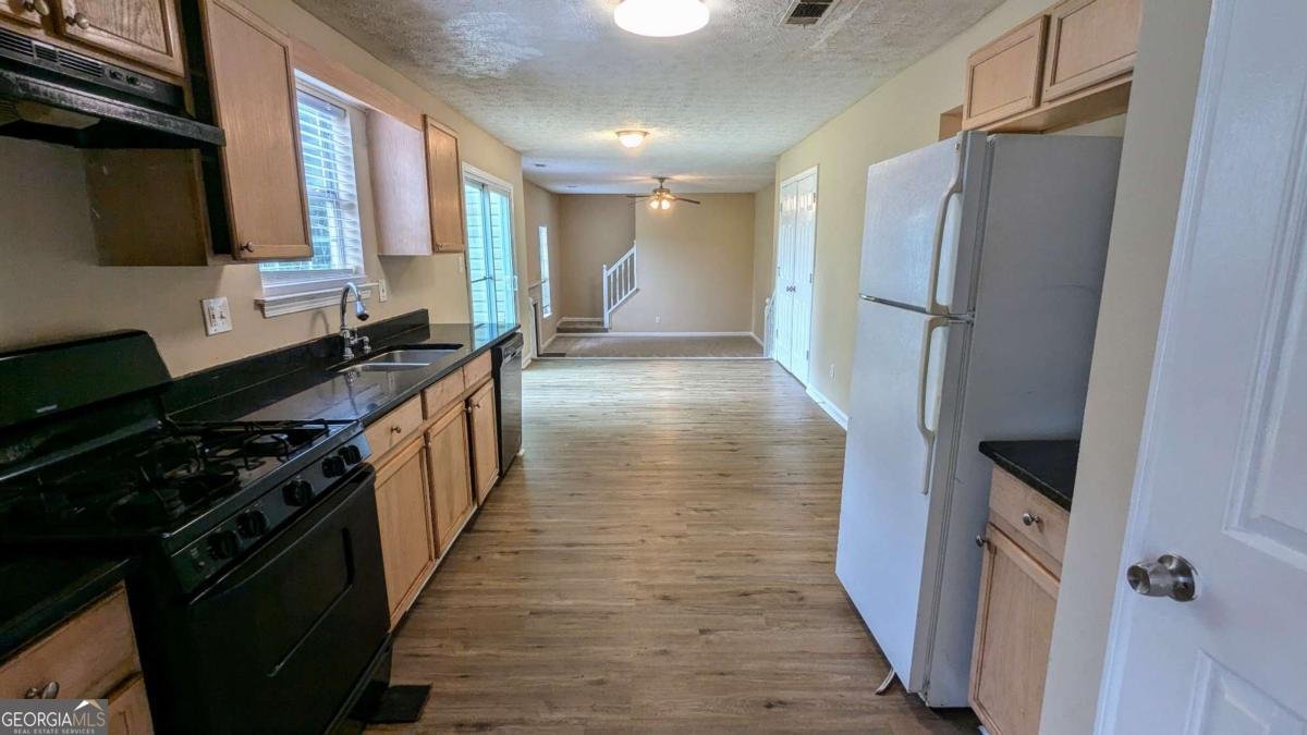 4192 Flakes Mill Manor Lane Ellenwood - 10