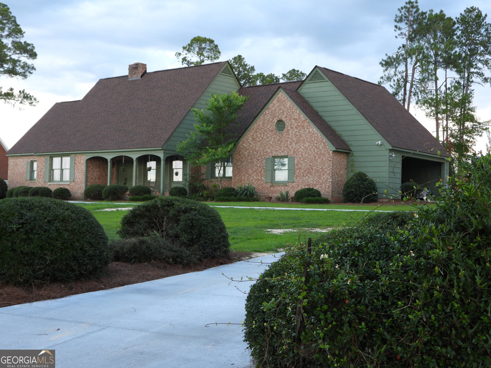 220 Lakeshore Drive Alma - Photo 1