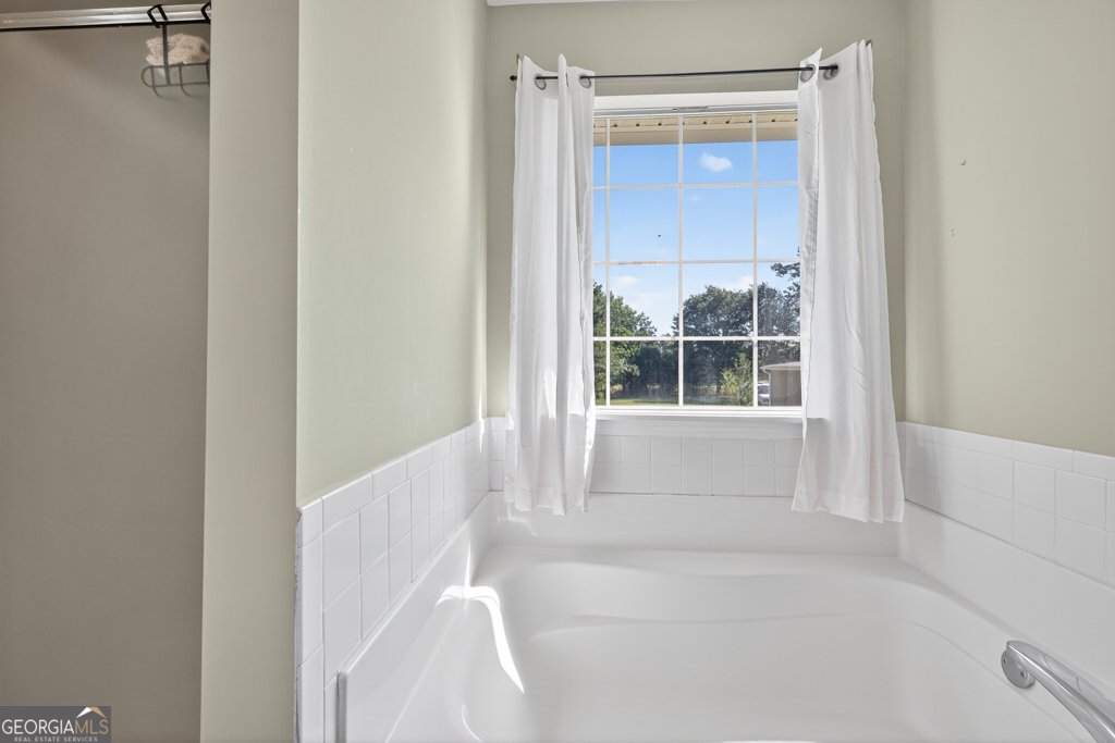 575 Mackinaw Drive Bethlehem - 19
