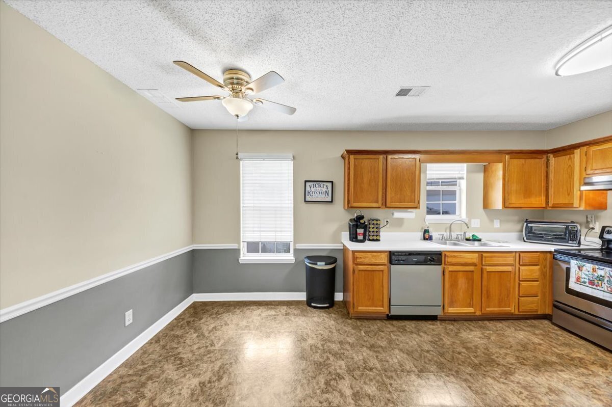 270 Woodgate Drive Fayetteville - 16