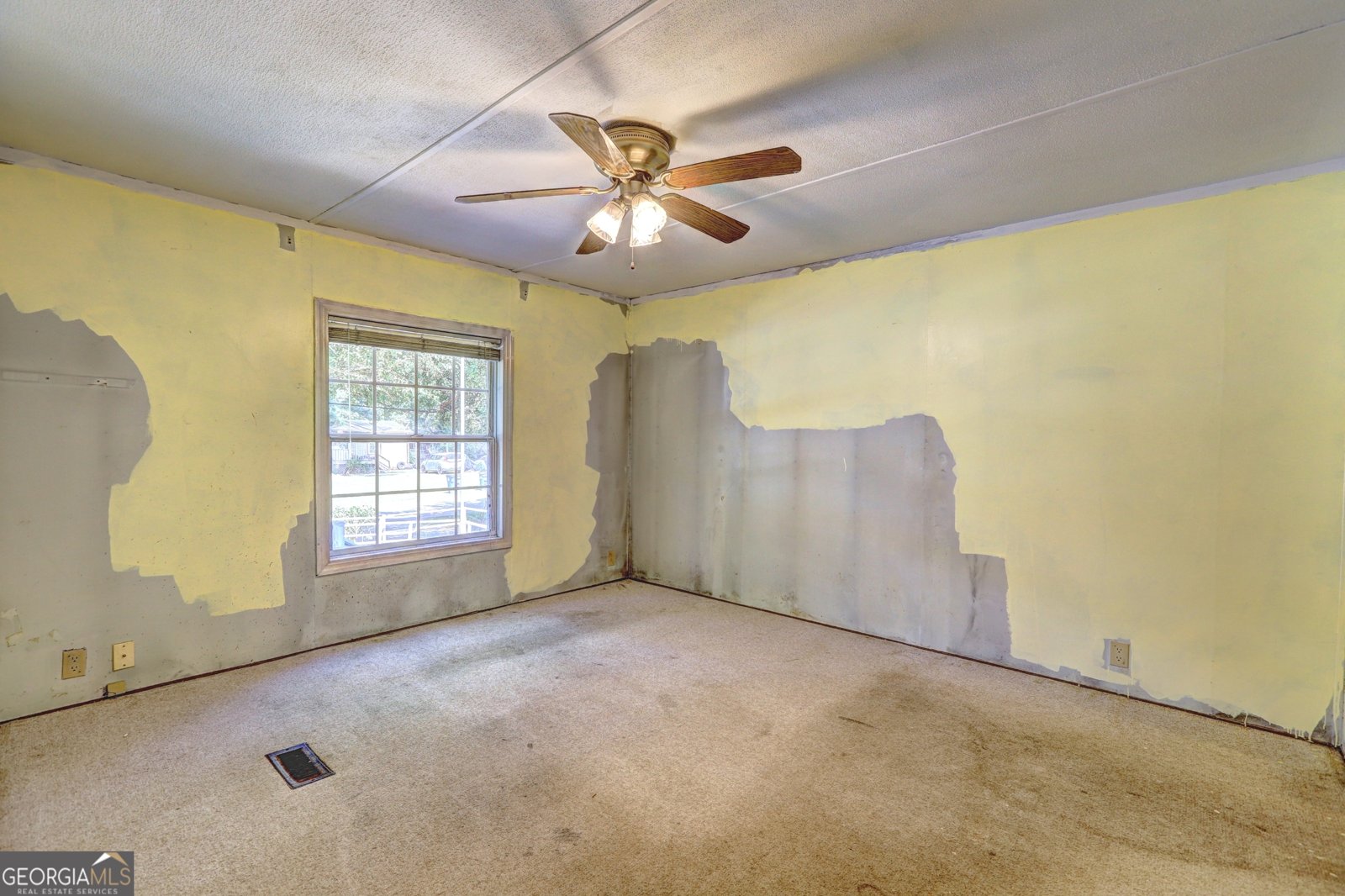 231 Norfolk Drive Hampton - 1