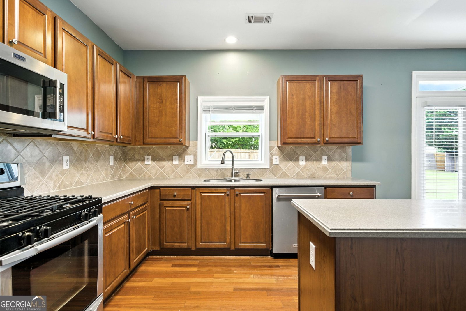 5525 Fieldfreen Drive Cumming - 12