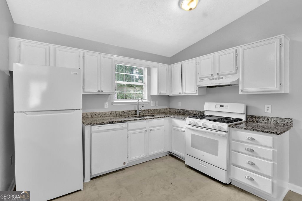 5598 Emerald Glen Stone Mountain - 12