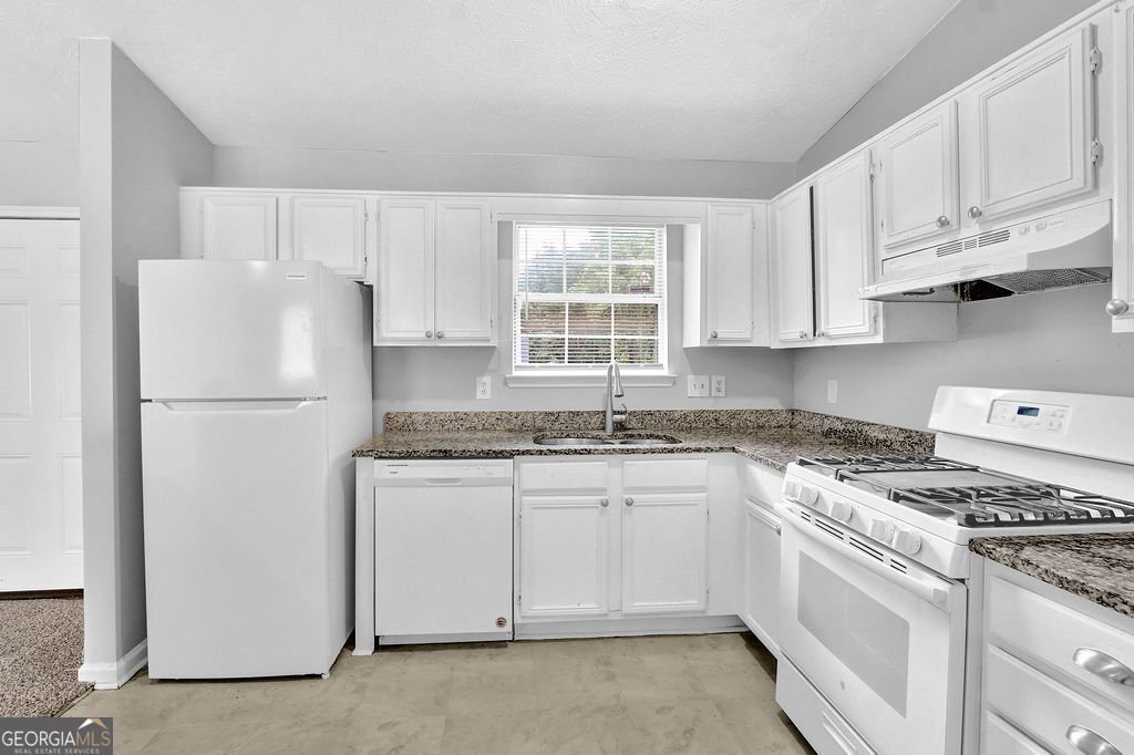 5598 Emerald Glen Stone Mountain - 13