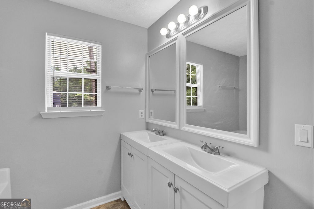 5598 Emerald Glen Stone Mountain - 24