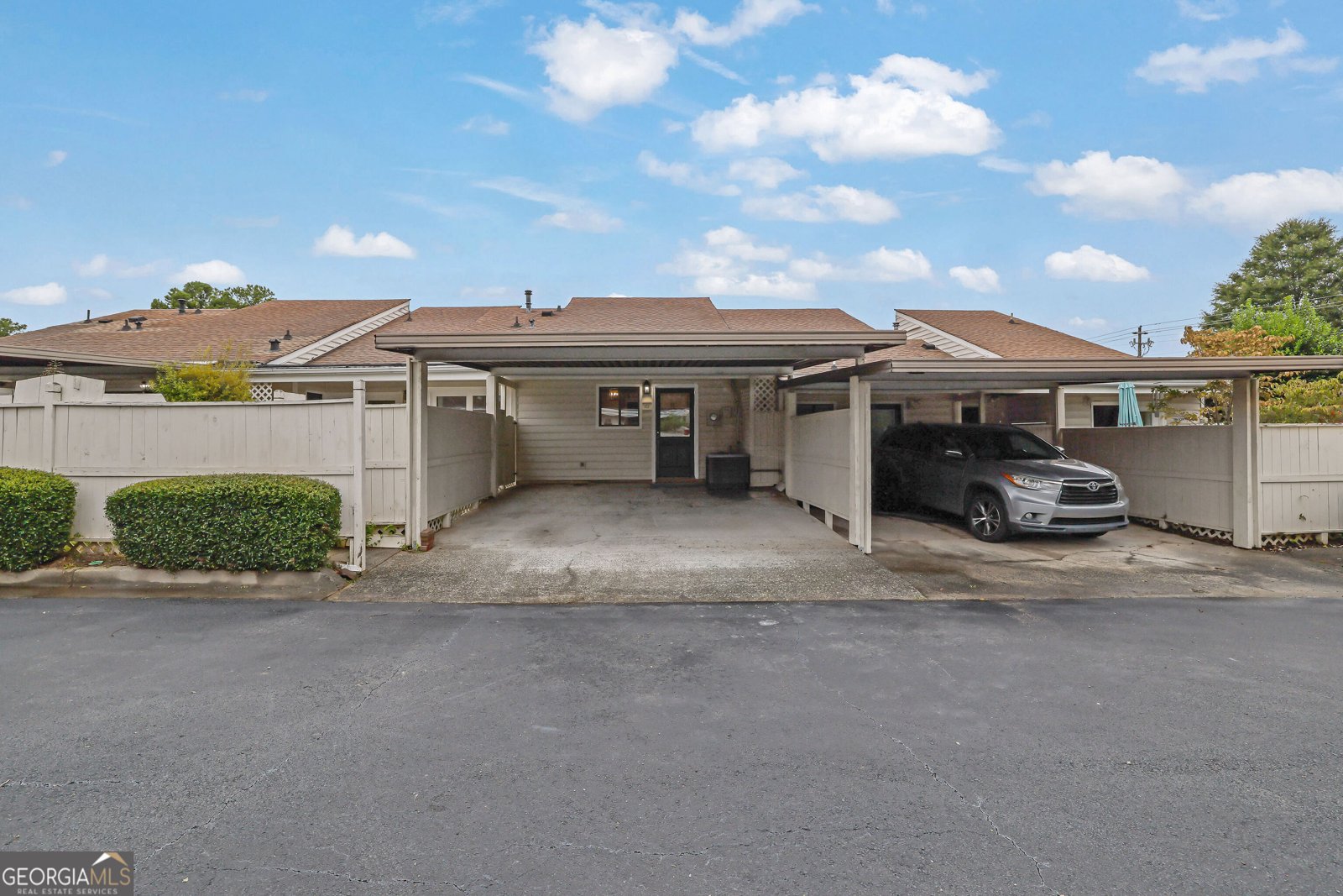 833 Serramonte Drive Marietta - 27