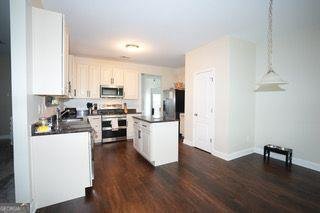 4925 LOCHERBY Drive Fairburn - 4