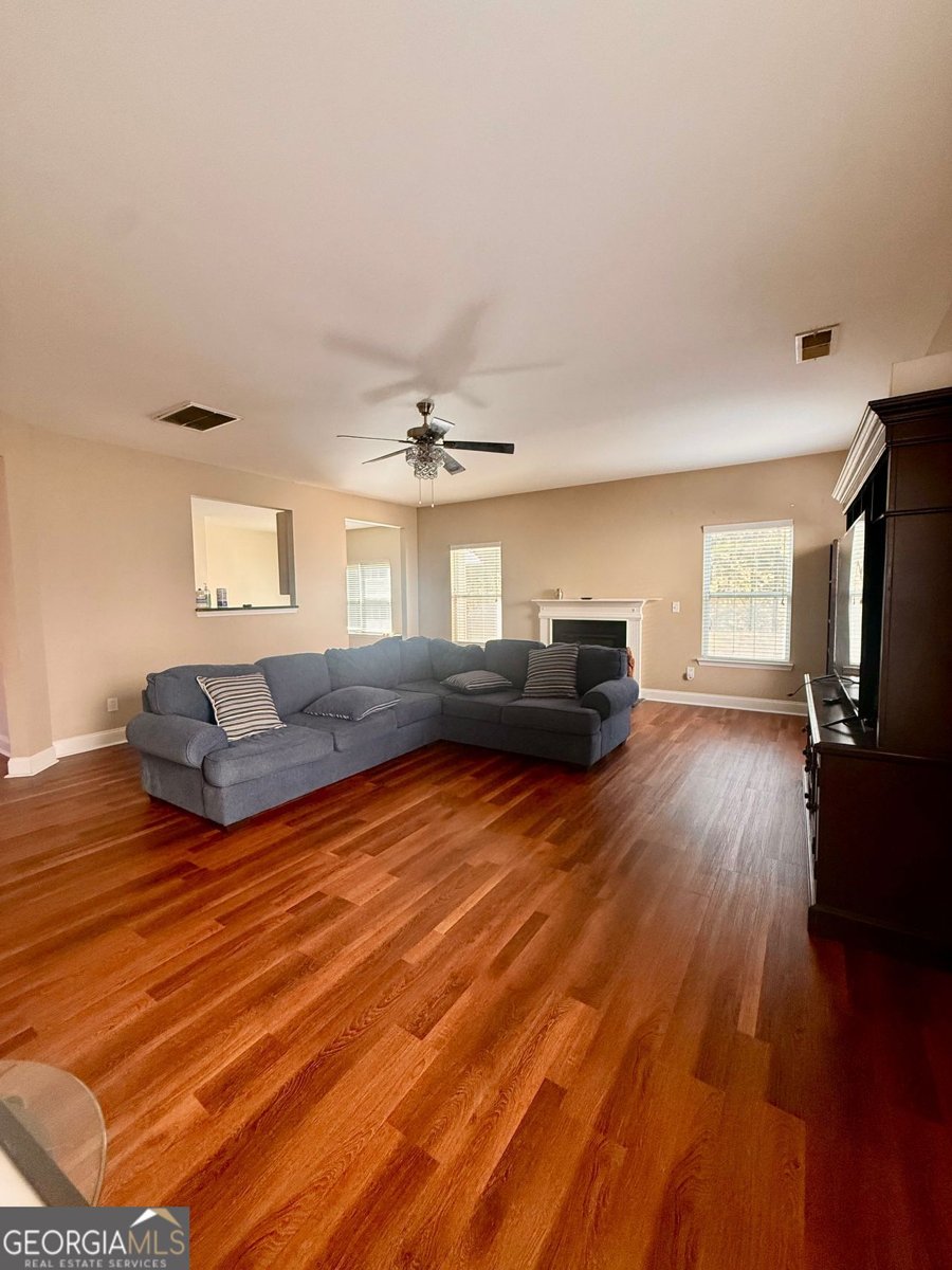 4925 LOCHERBY Drive Fairburn - 40