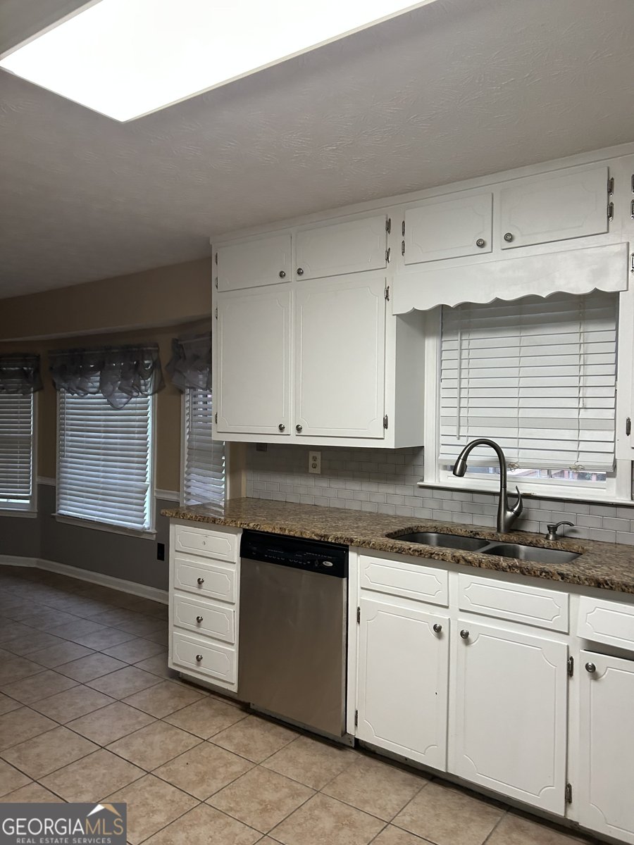 2851 Brackenwood Drive Snellville - 48