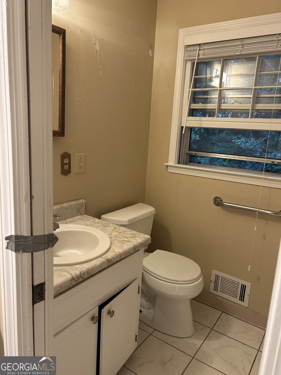 2851 Brackenwood Drive Snellville - 6
