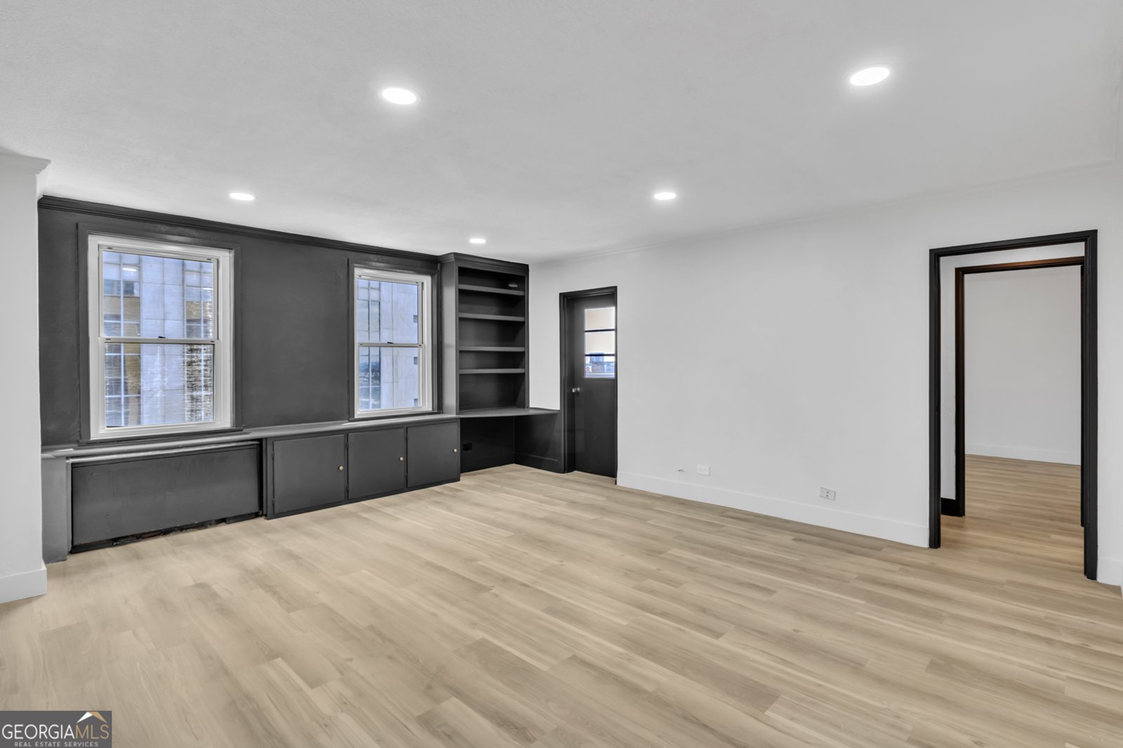 300 Peachtree St 23 L Atlanta - 4