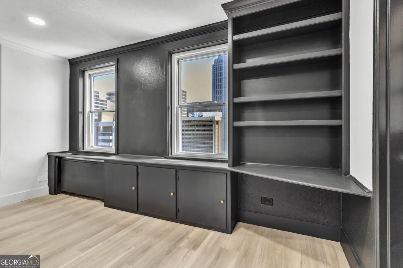 300 Peachtree St 23 L Atlanta - 6