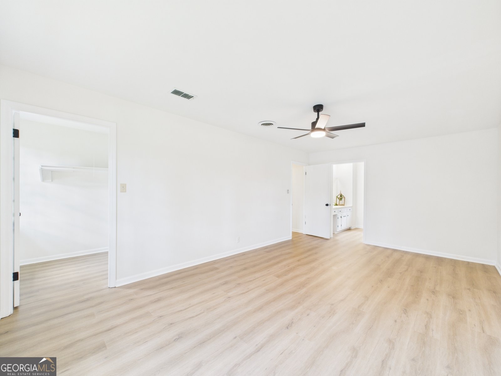 2350 Price Drive Macon - 24